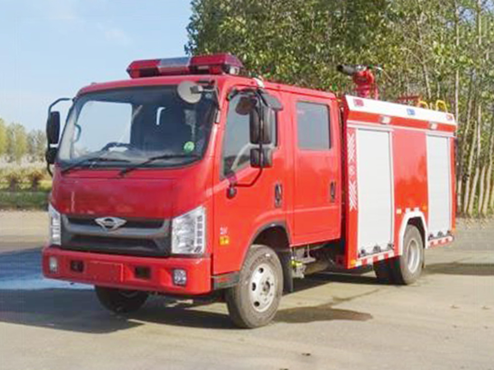 福田2.5吨泡沫消防车