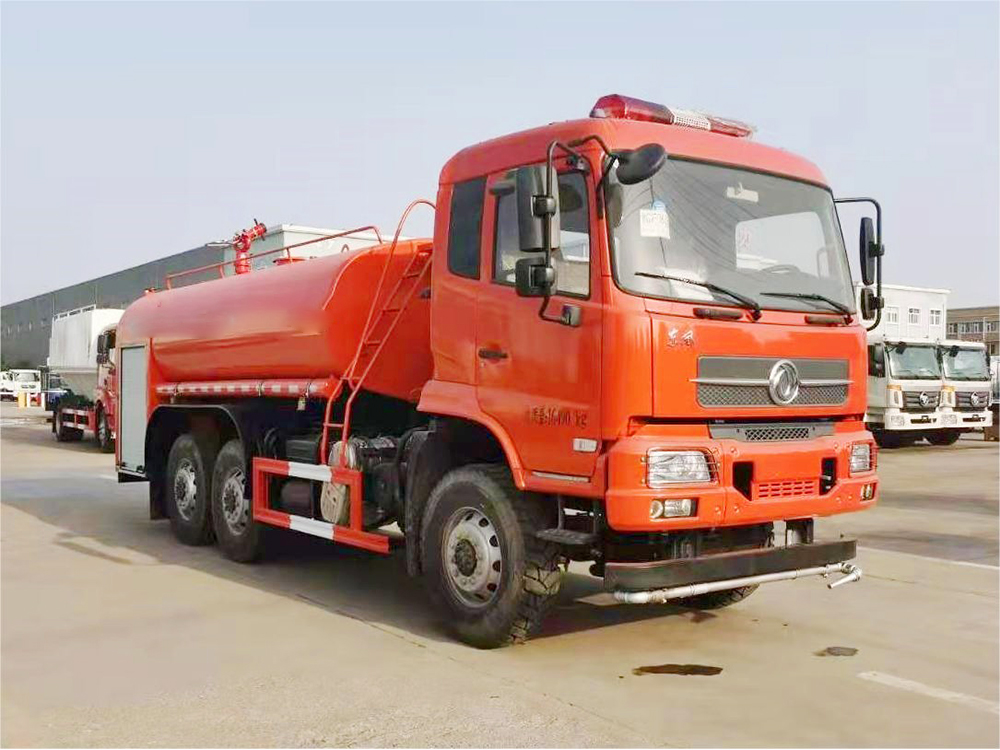 东风11吨六驱越野森林消防车