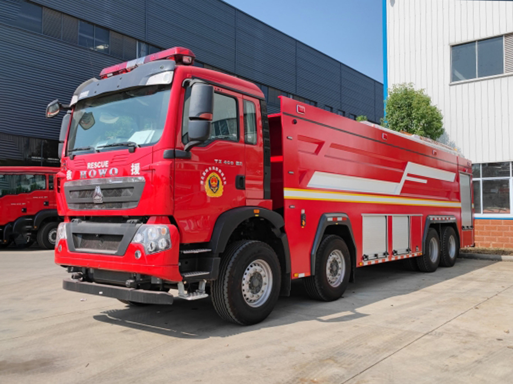 重汽24吨单排水罐消防车
