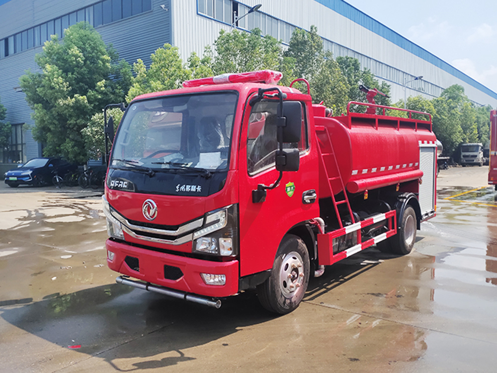 东风5吨 消防洒水车