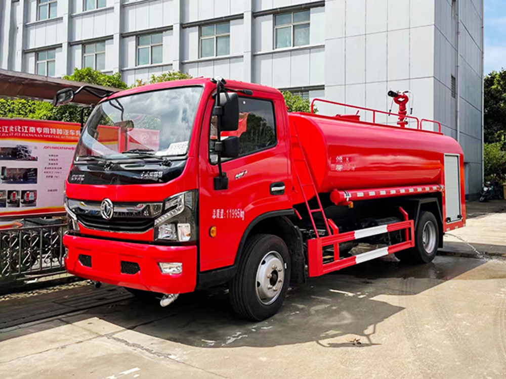 东风7.2吨消防洒水车