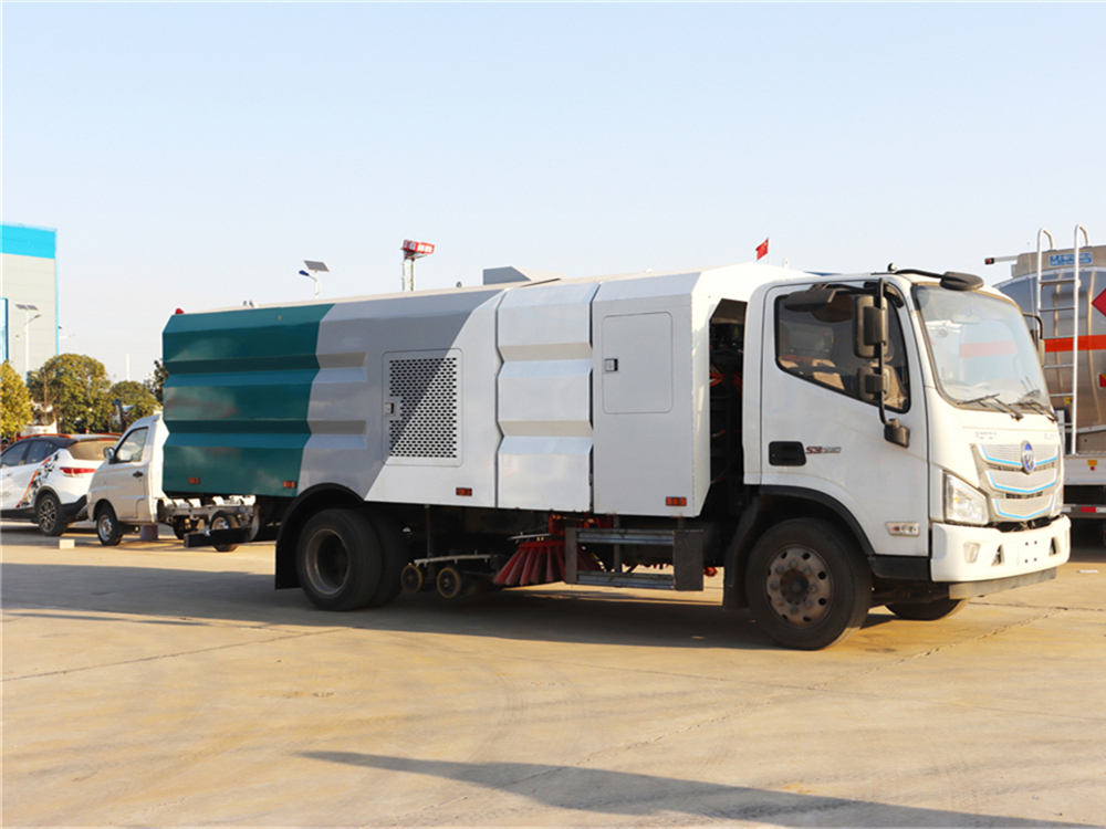福田欧马可纯电动洗扫车