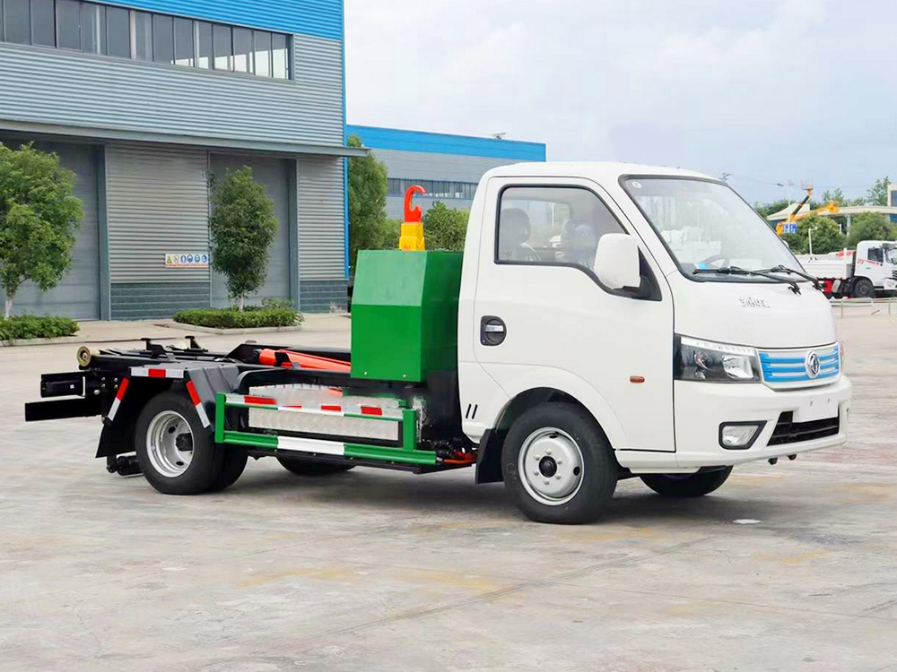 东风华神纯电动勾臂垃圾车