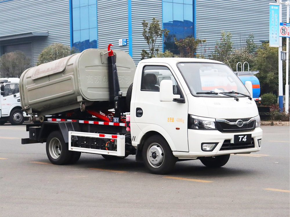 比亚迪T4纯电动勾臂垃圾车