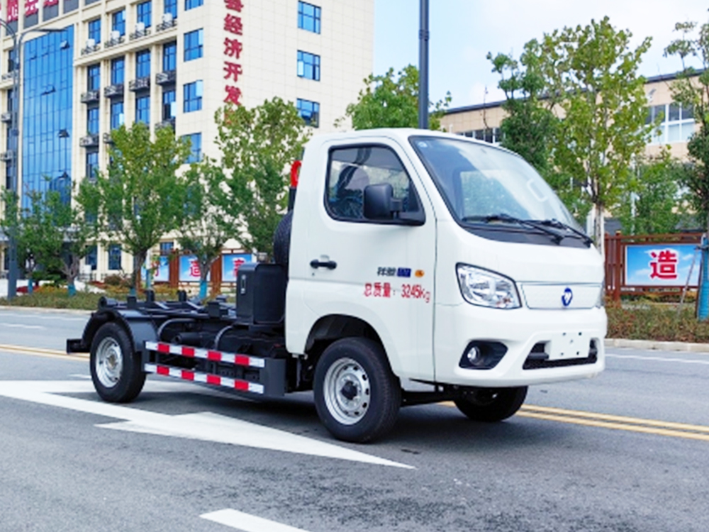 3吨纯电动钩臂垃圾车