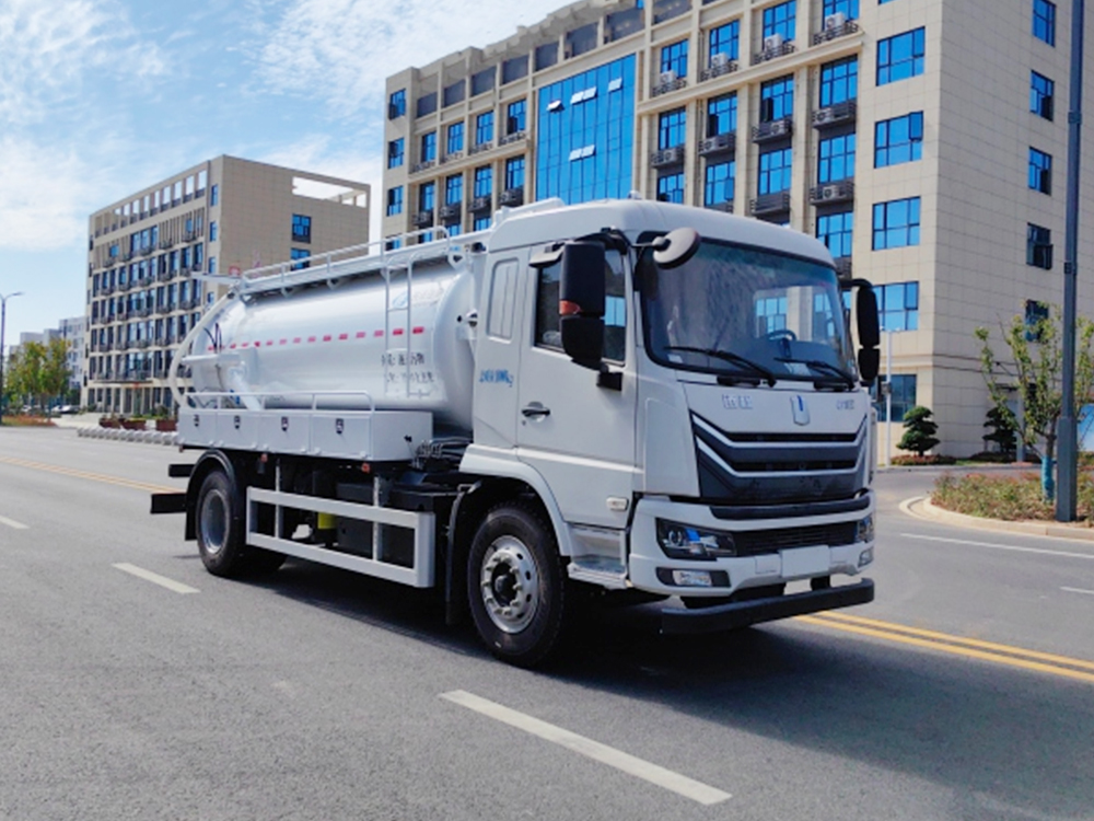 18吨纯电动吸污车