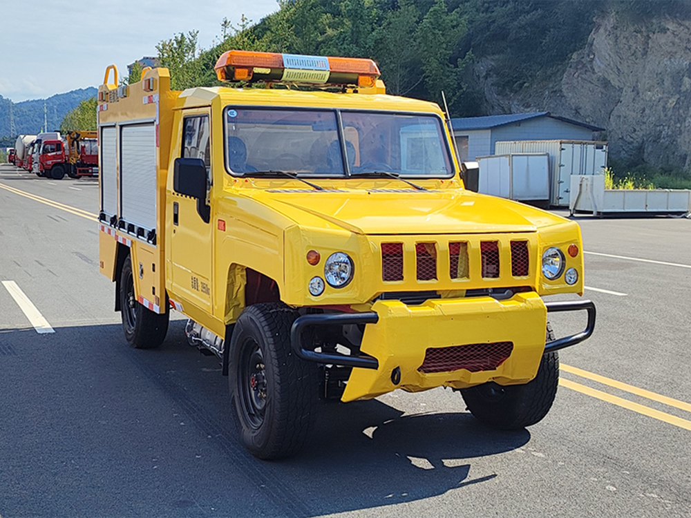 北汽勇士四驱救险车